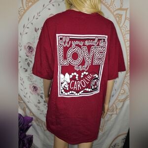 Like New Red Carolina Gamecocks Graphic T-Shirt 'All You Need Is Love' Size XL